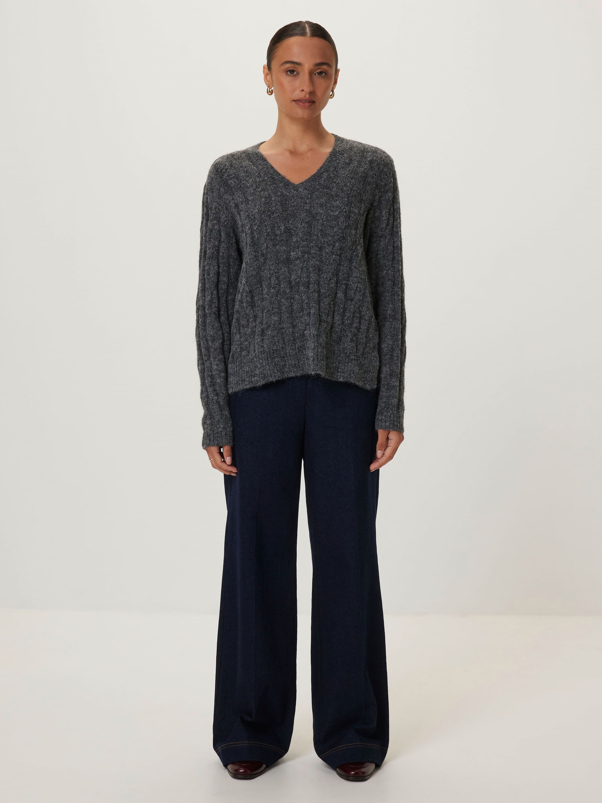 Rach Longline V Neck Knit