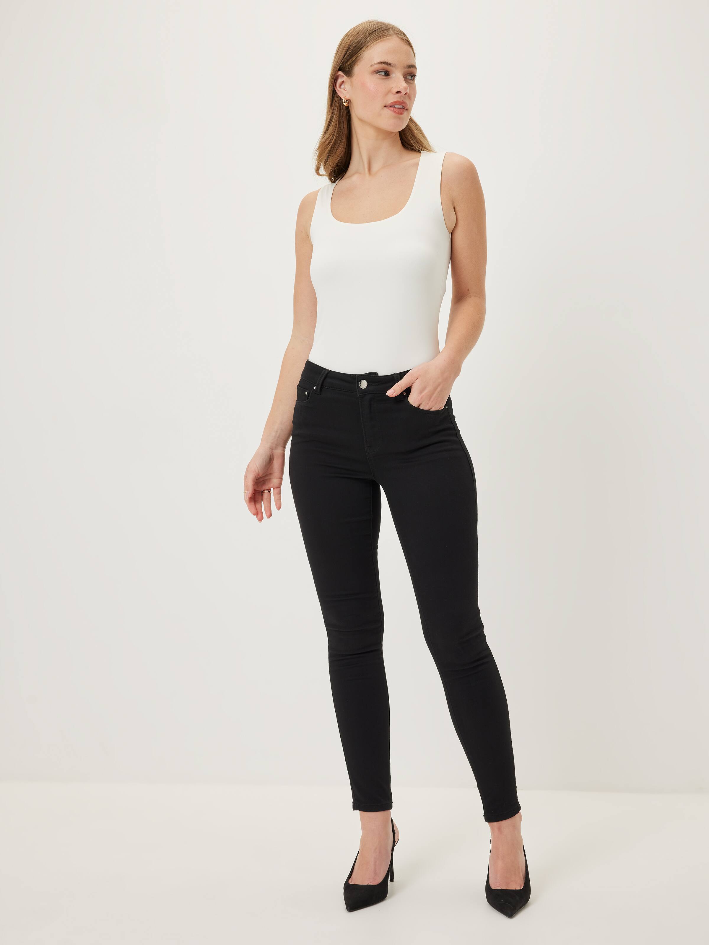Core Scoop Tank Top
