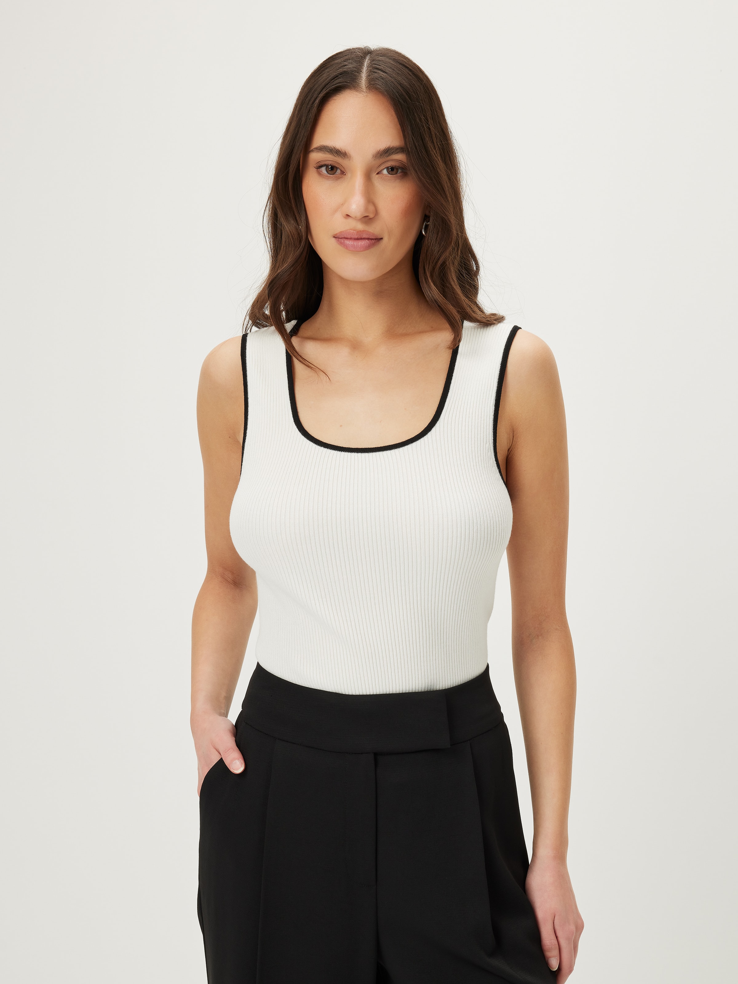Contrast Knit Tank