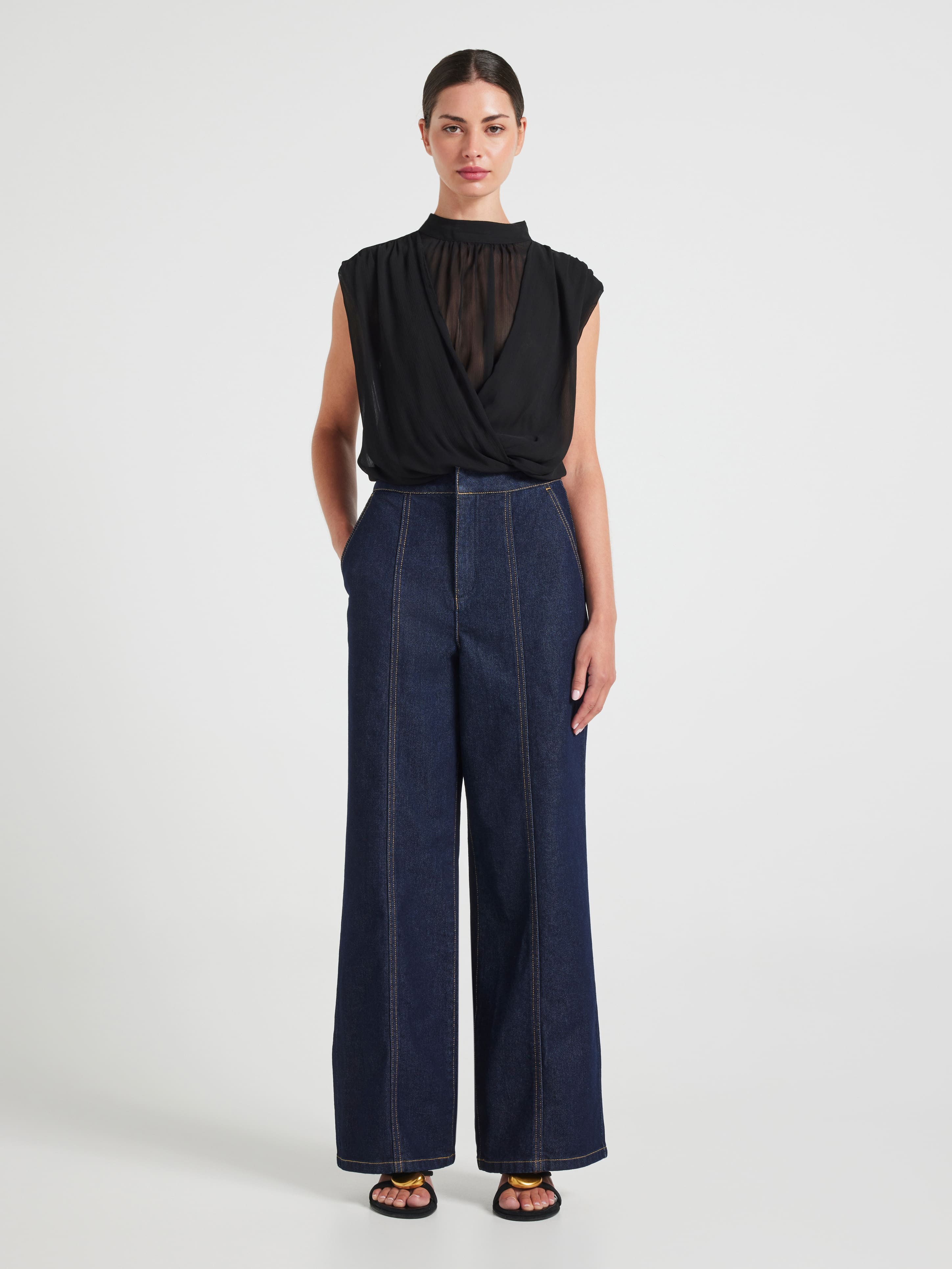 Petites Walking Away Wide Leg Jean