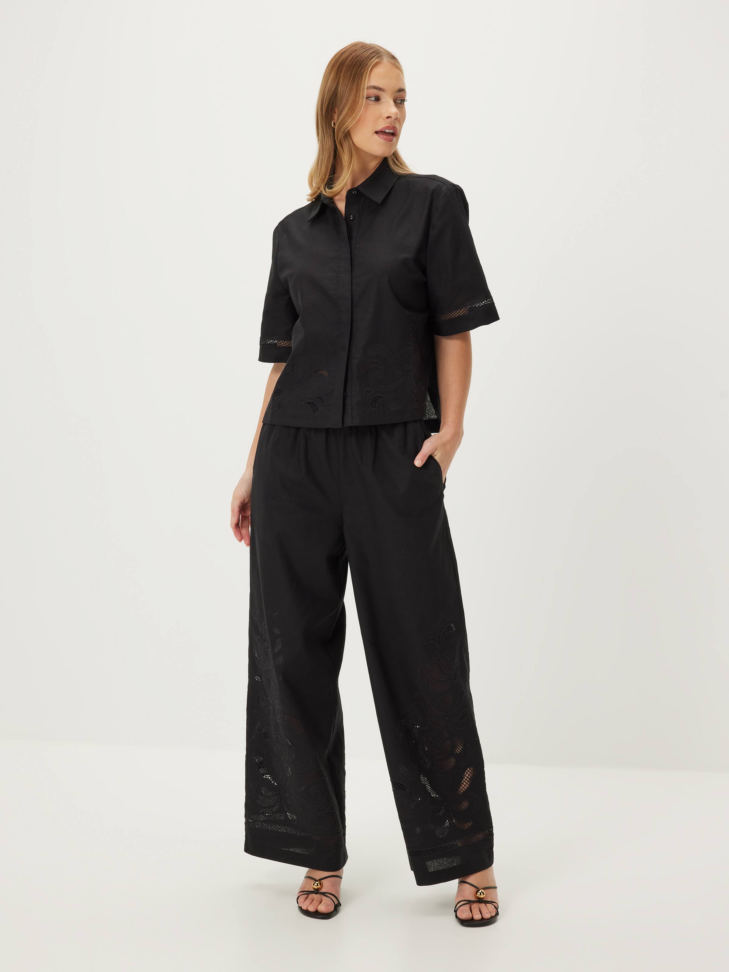 Off The Cuff Embroidered Pant