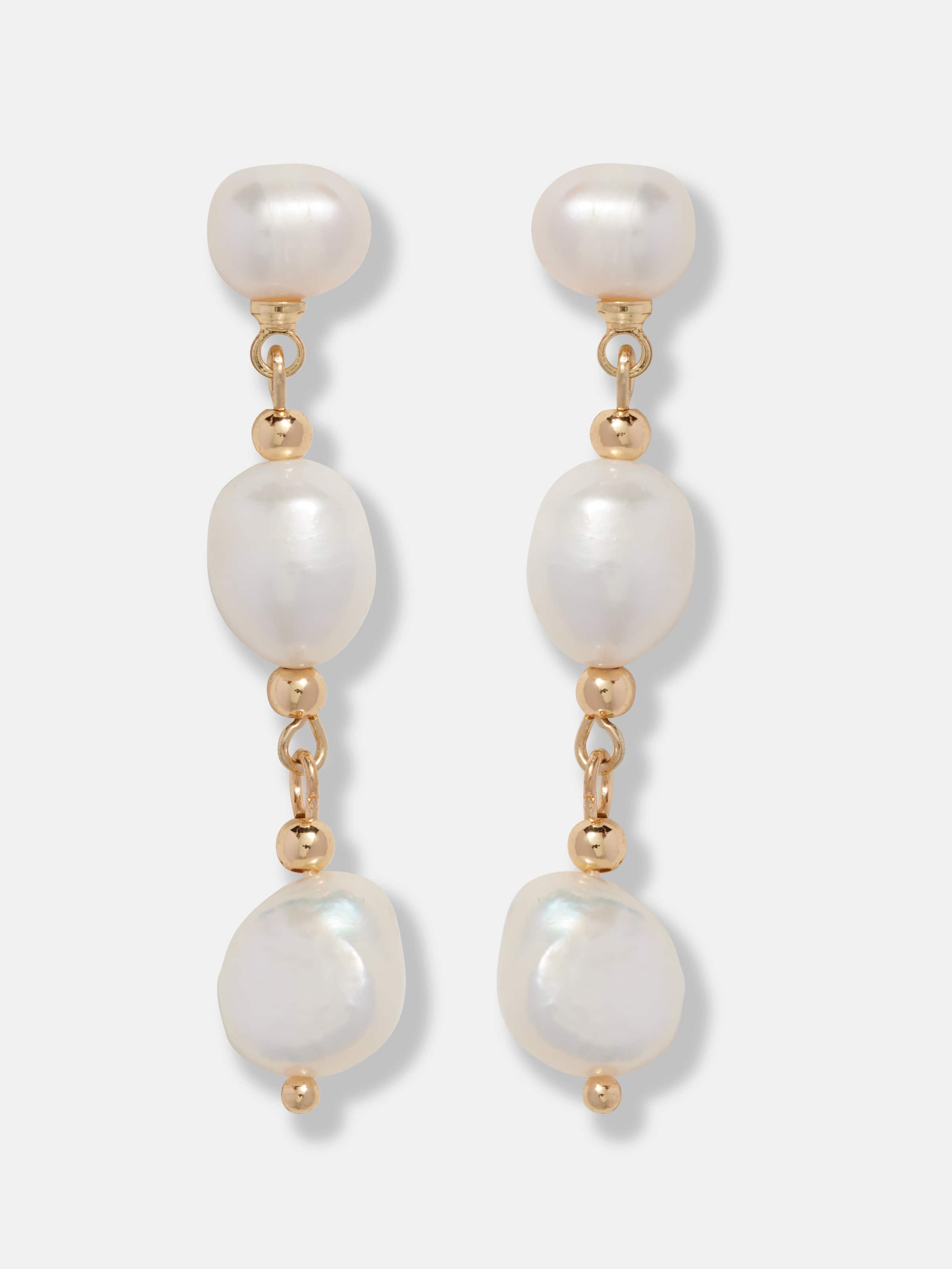 Maeve Freshwater Pearl Earring