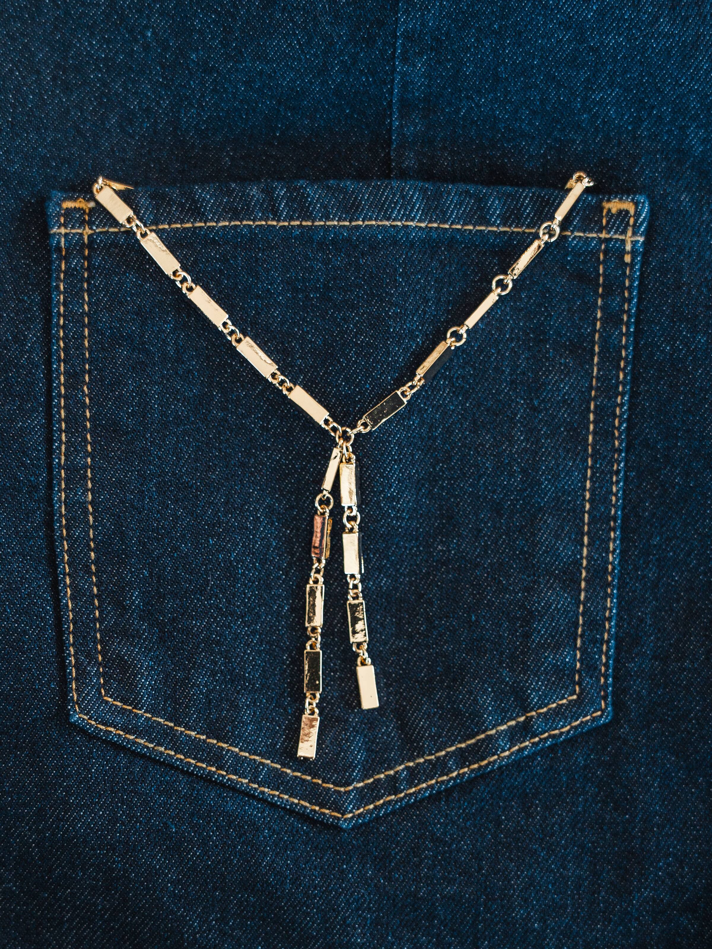 Phoebe Multi Link Lariat
