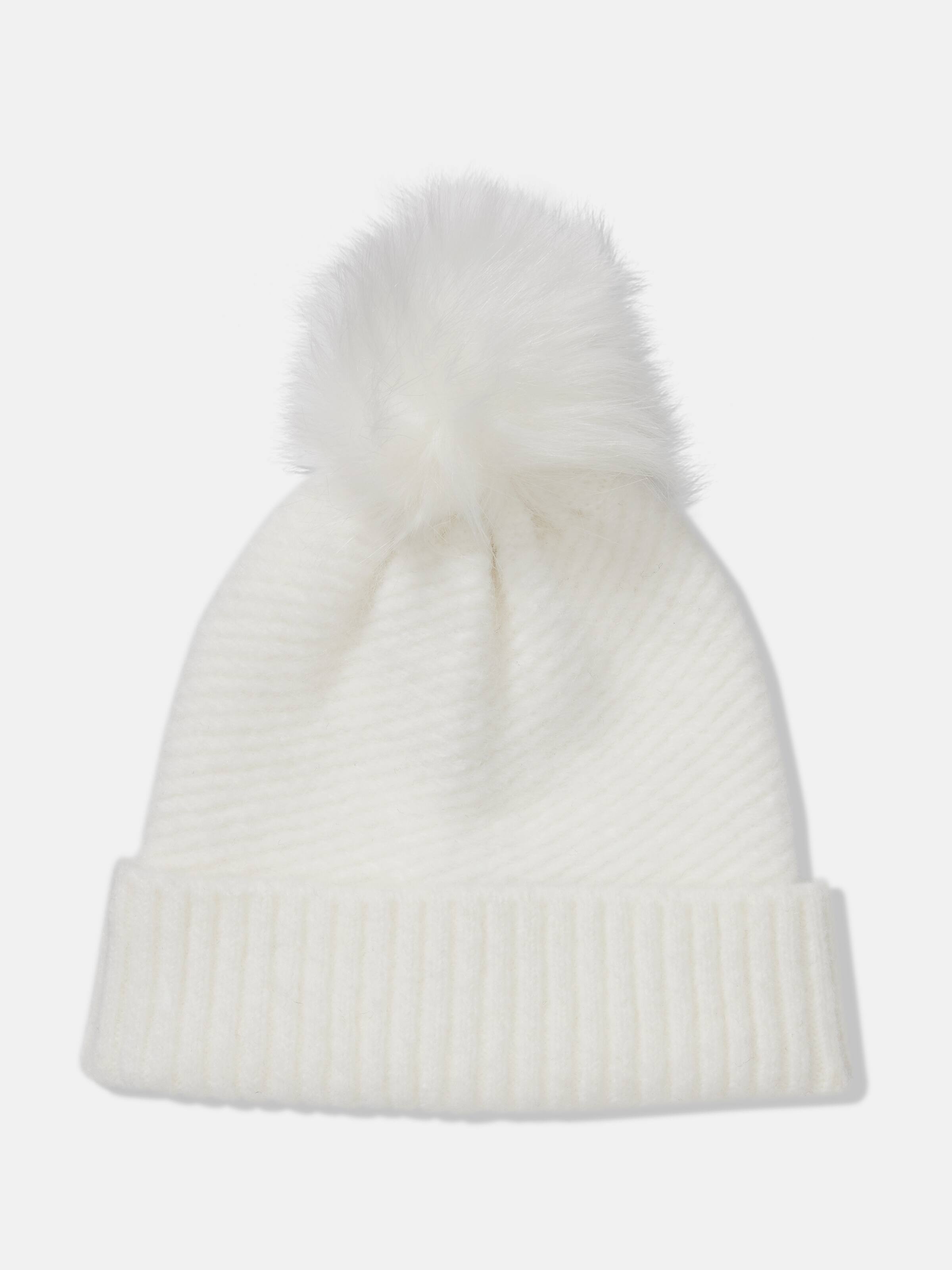 Ribbed Pom Pom Beanie