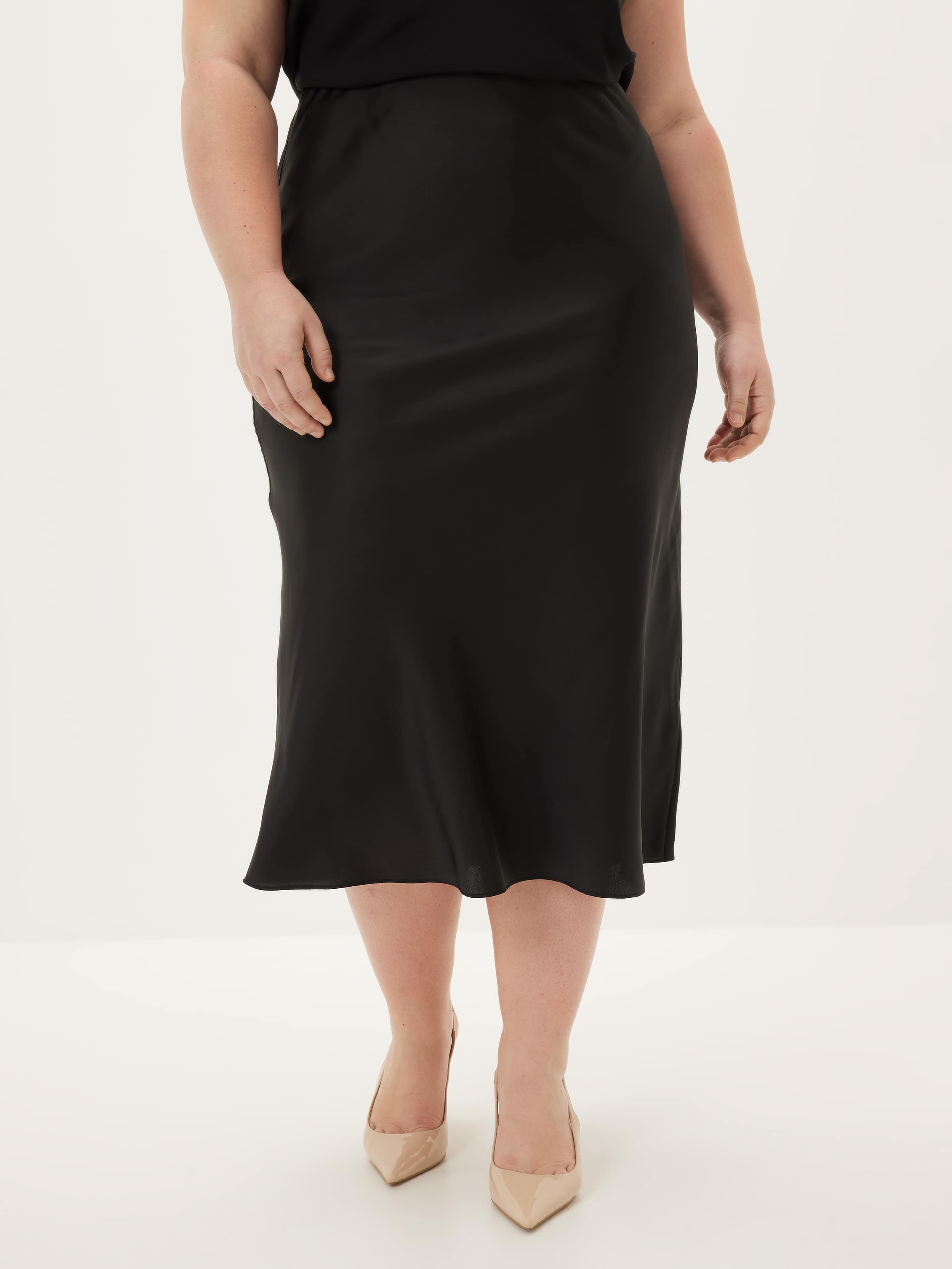 Curve Cupids Bow Satin Skirt
