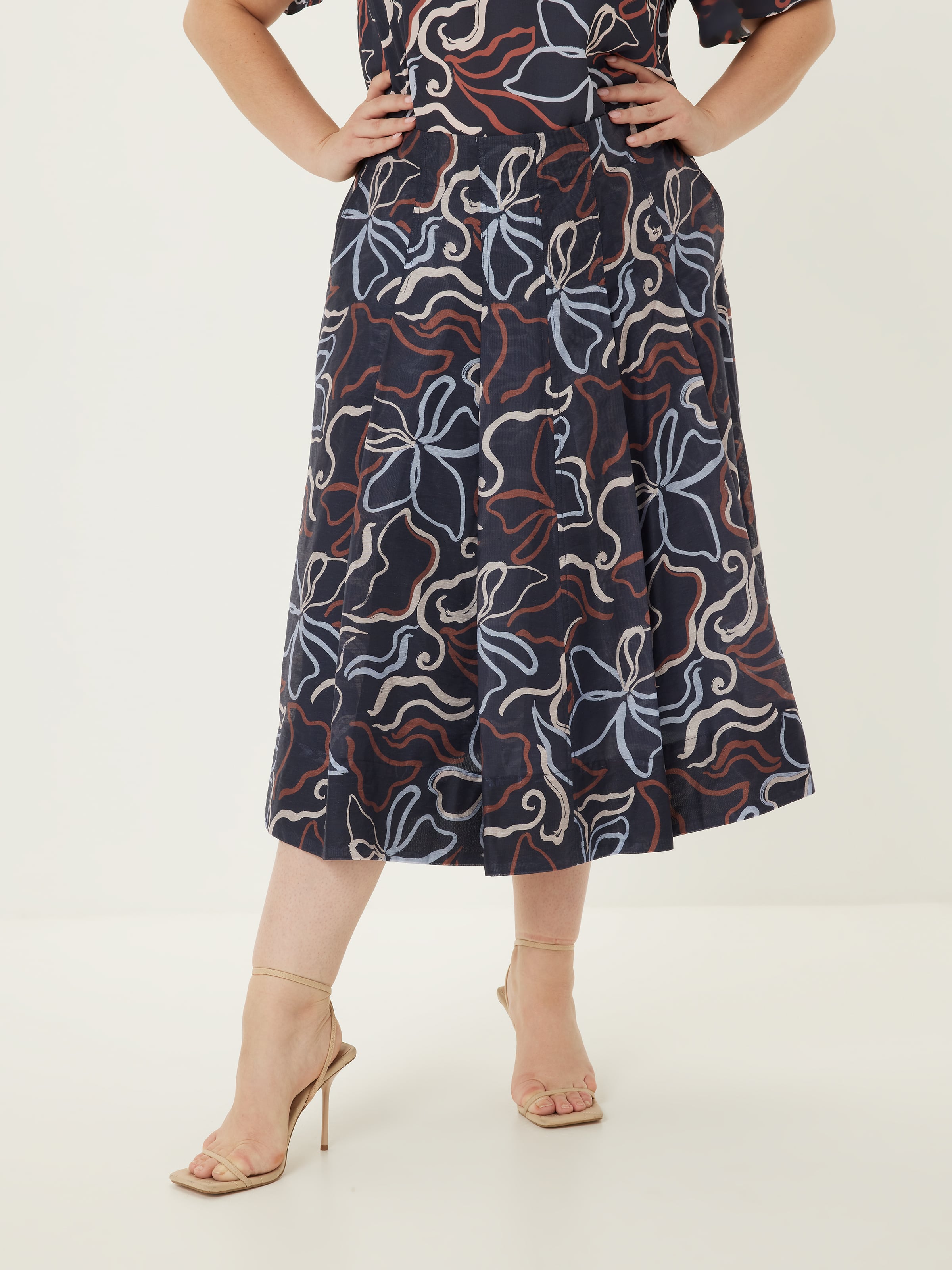 Curve Darwin Outline Midi Skirt