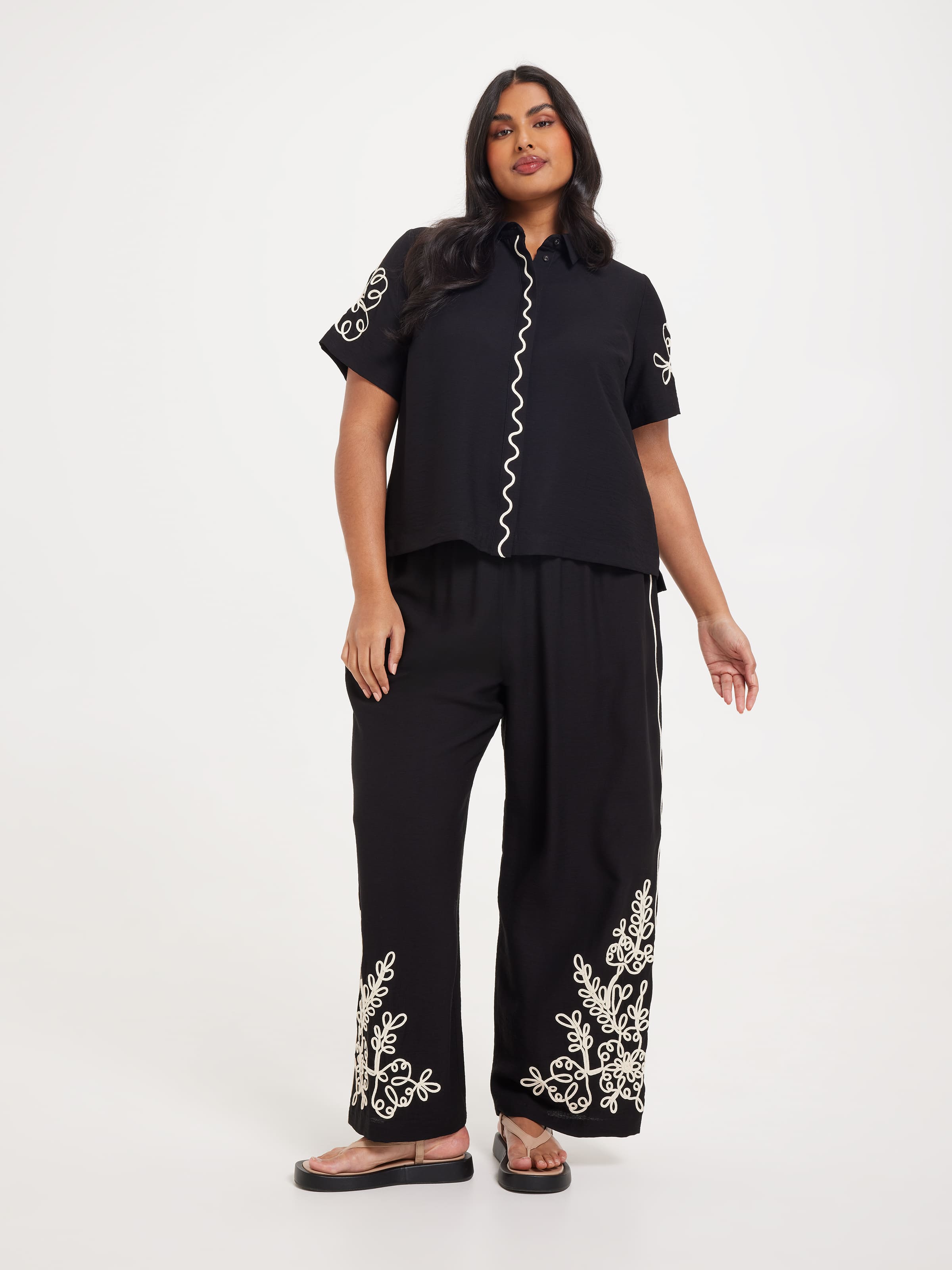 Curve Eddie Embroidered Pant