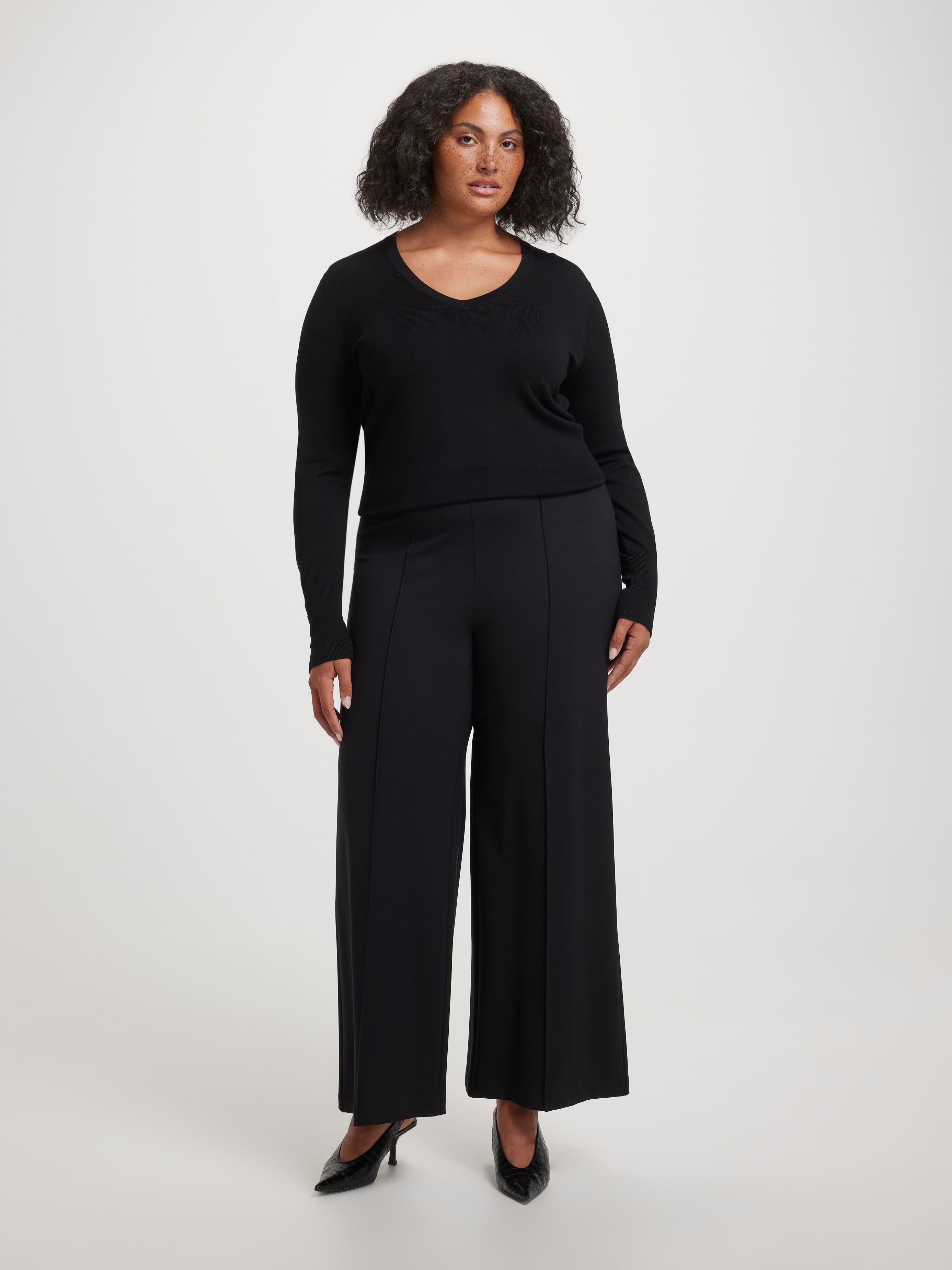 Curve Madison Long Sleeve V Neck Top