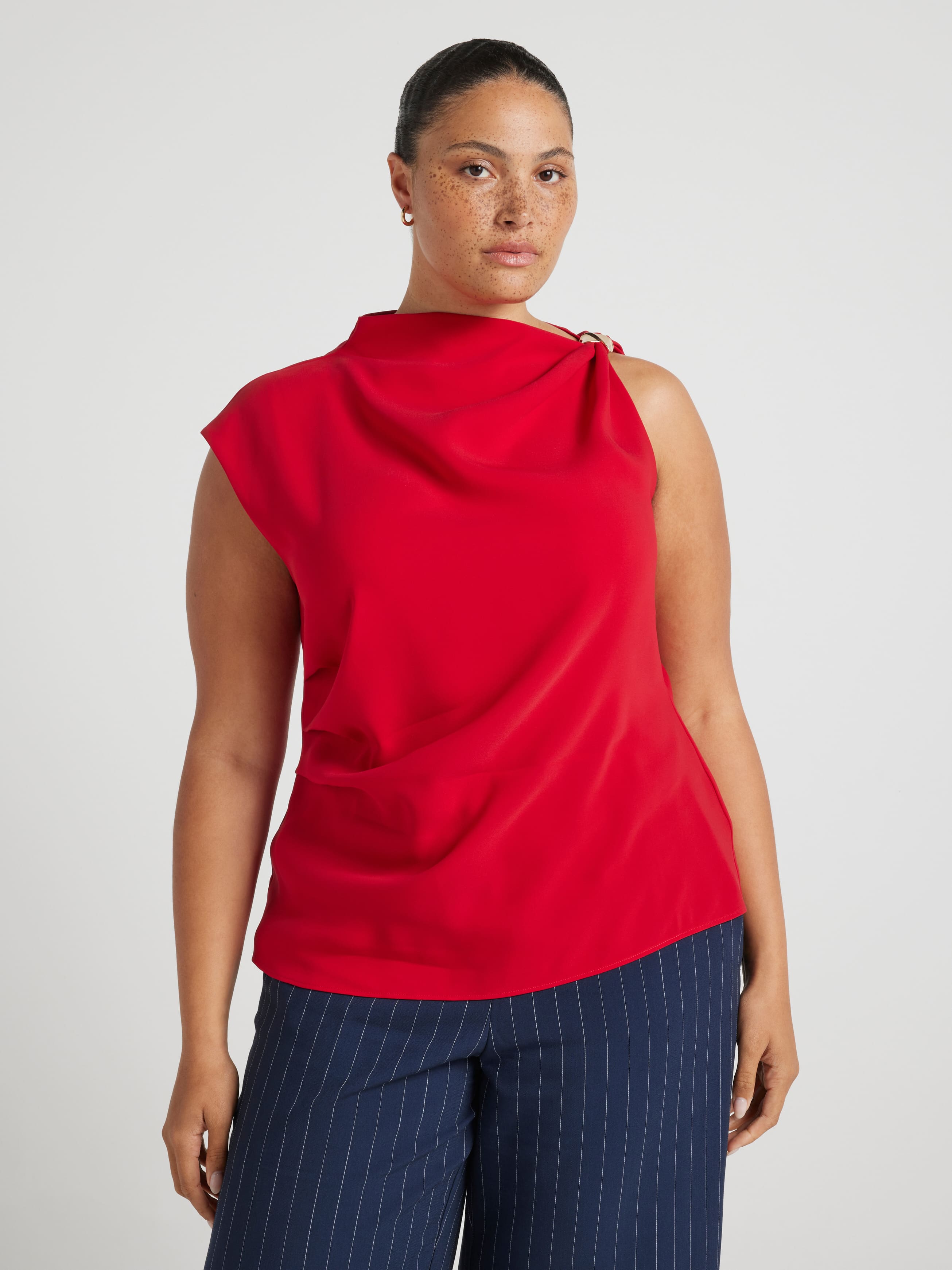 Curve Dallas Hardware Detail Top
