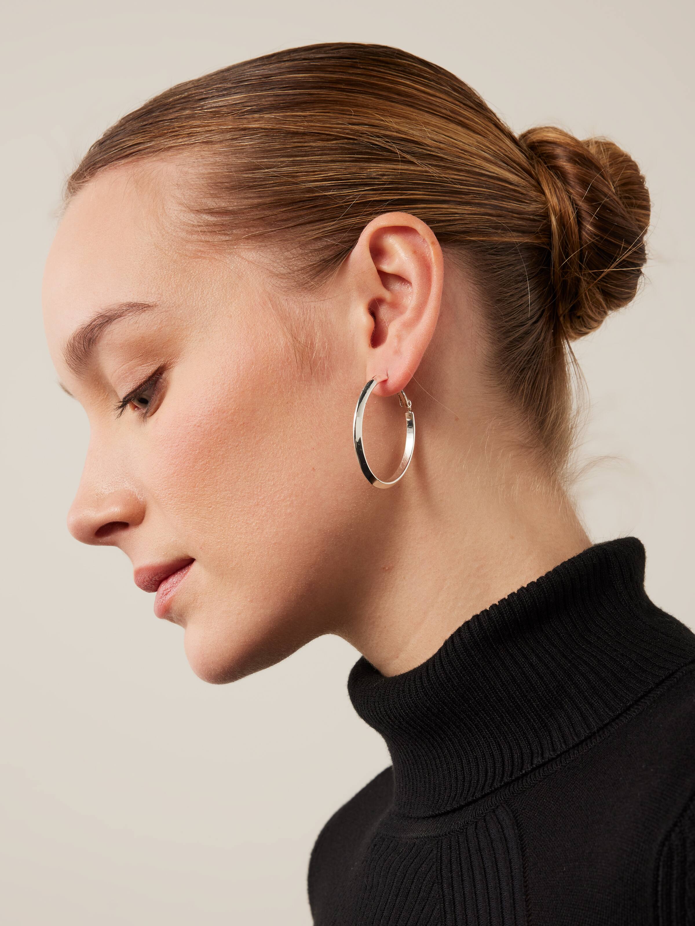Elsa Clean Edge Hoop