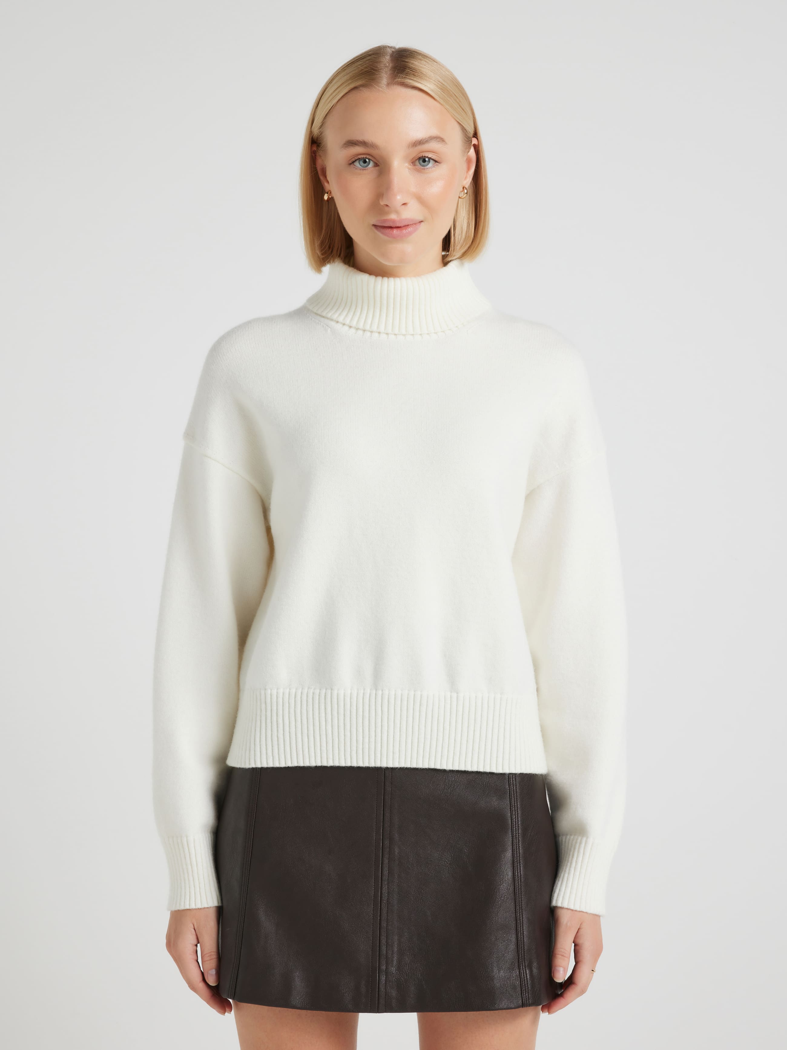 Julia Roll Neck Long Sleeve Knit