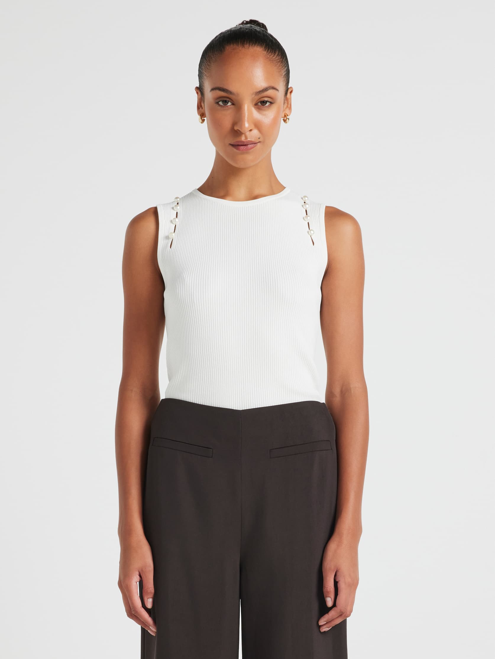 Anna Pearl Button Sleeveless Knit