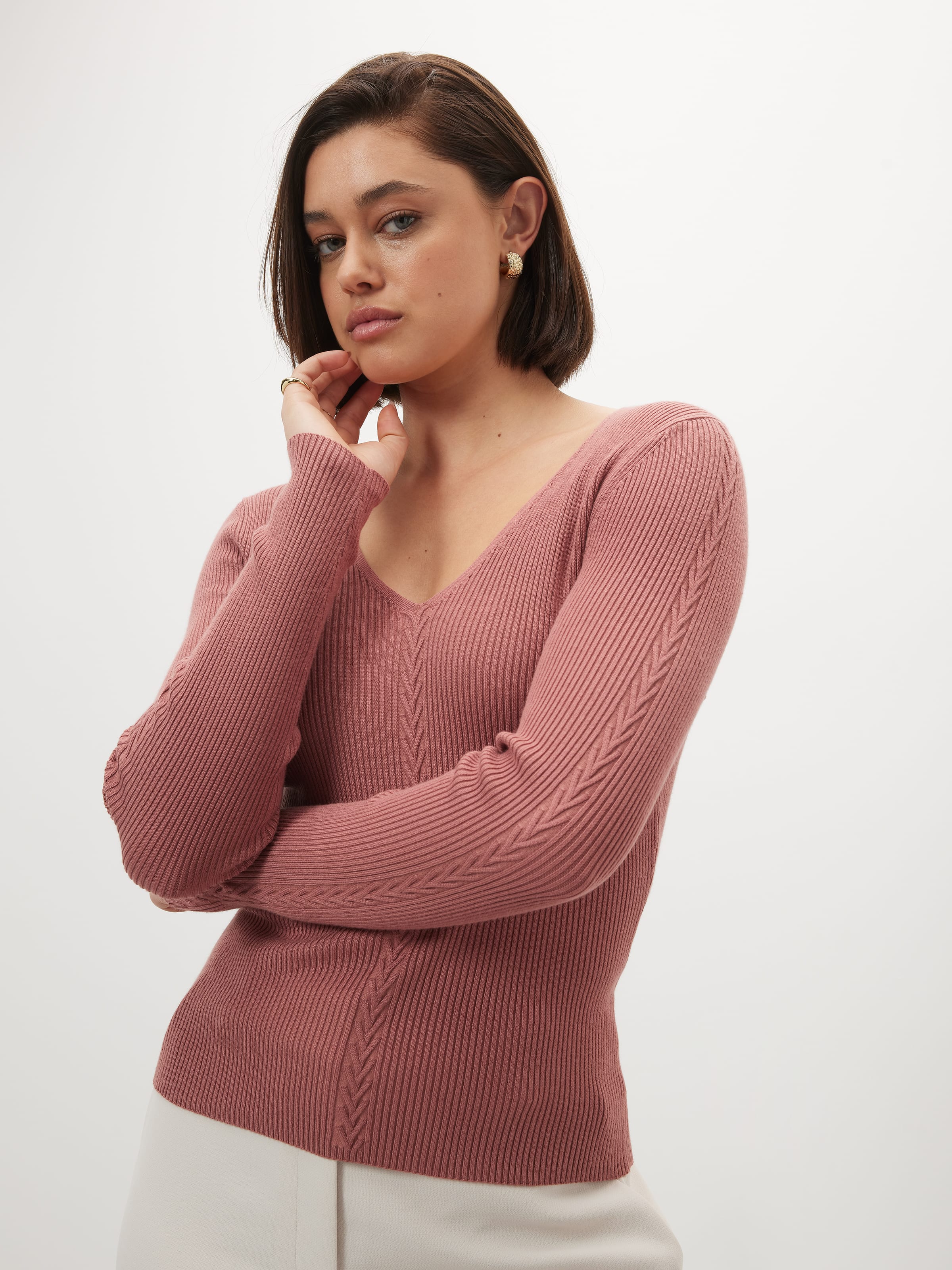 Jesse V-Neck Long Sleeve Knit