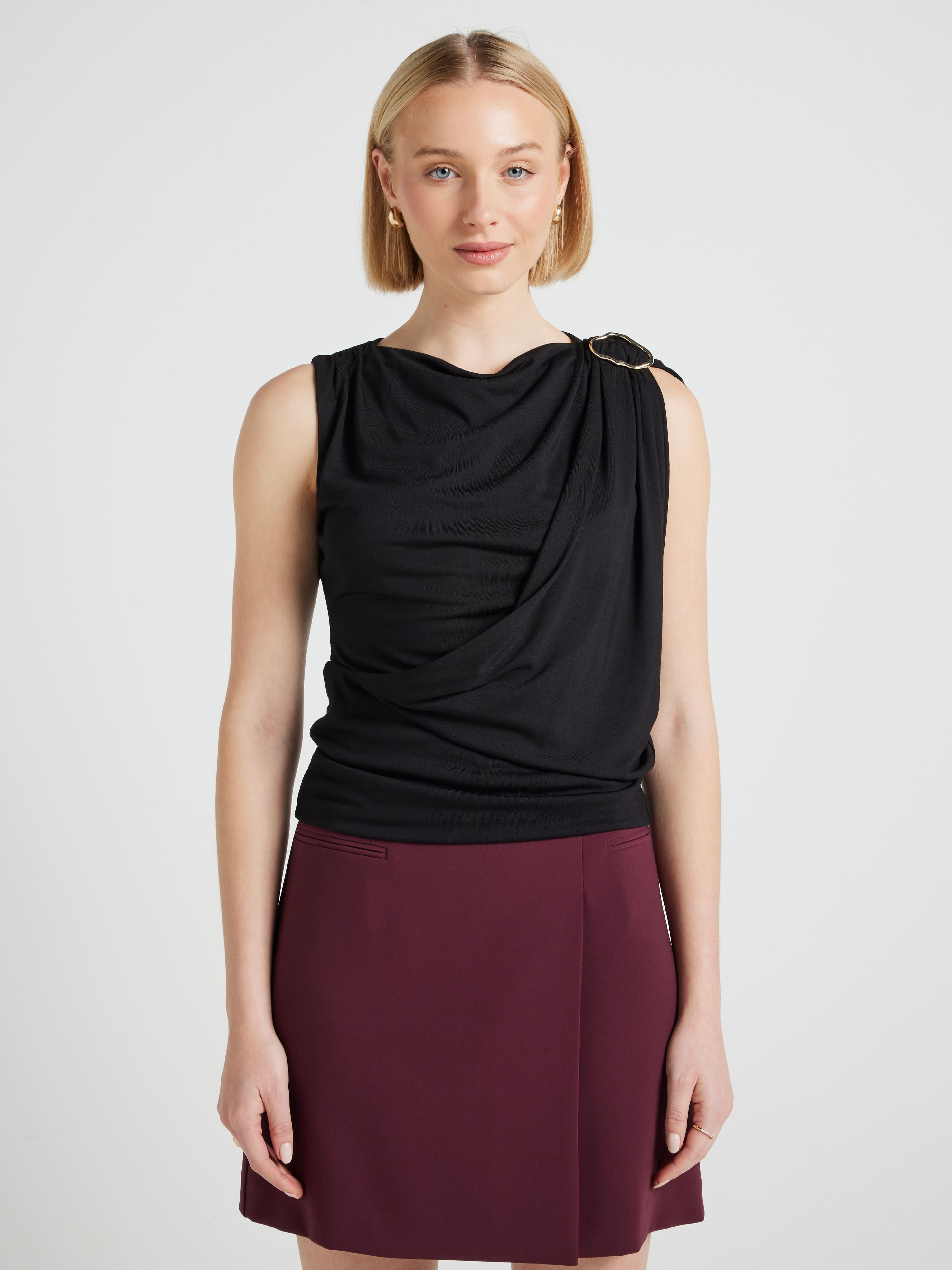 Hailey Hardware Detail Top