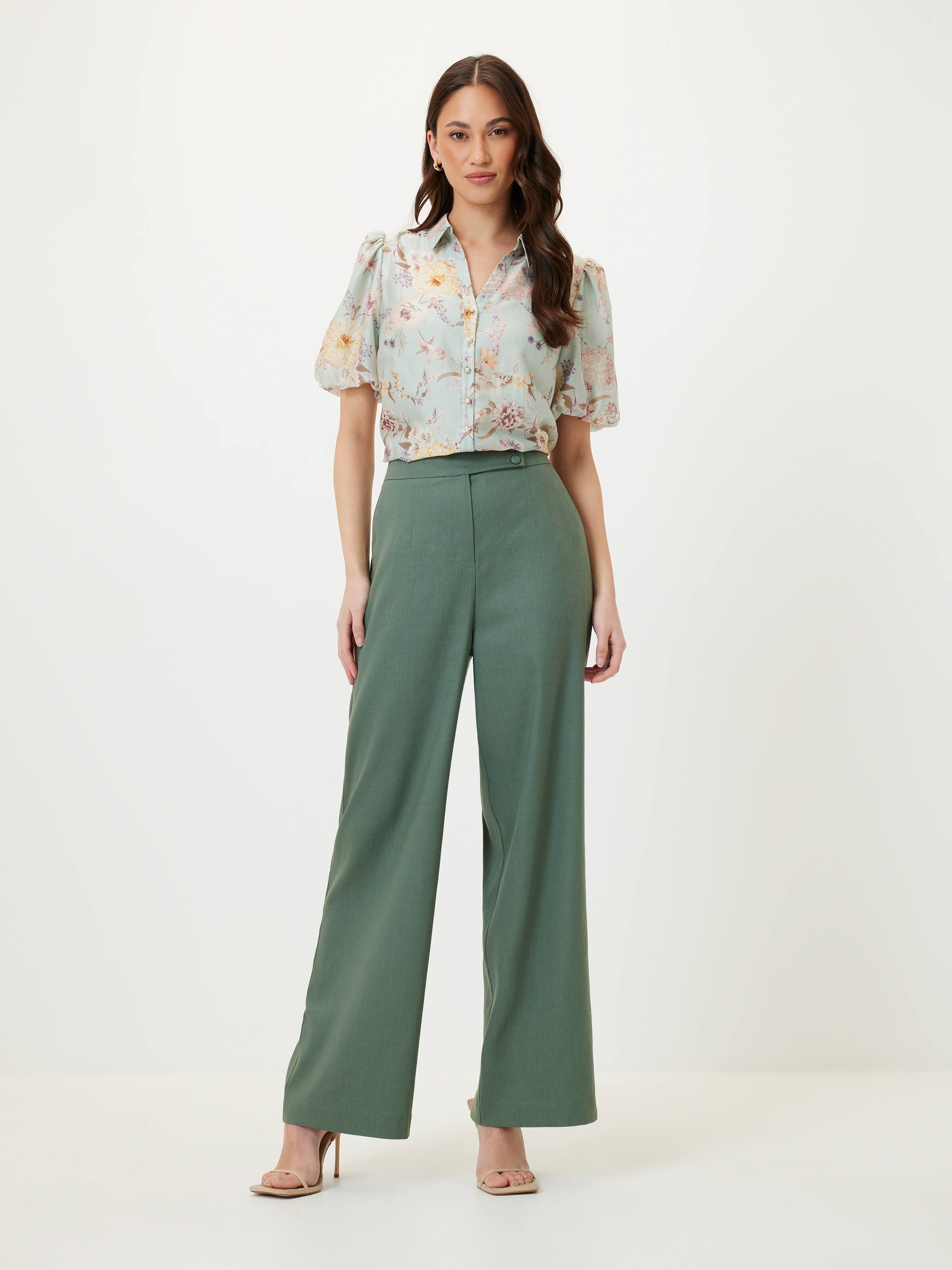 Molly Puff Sleeve V Neck Top