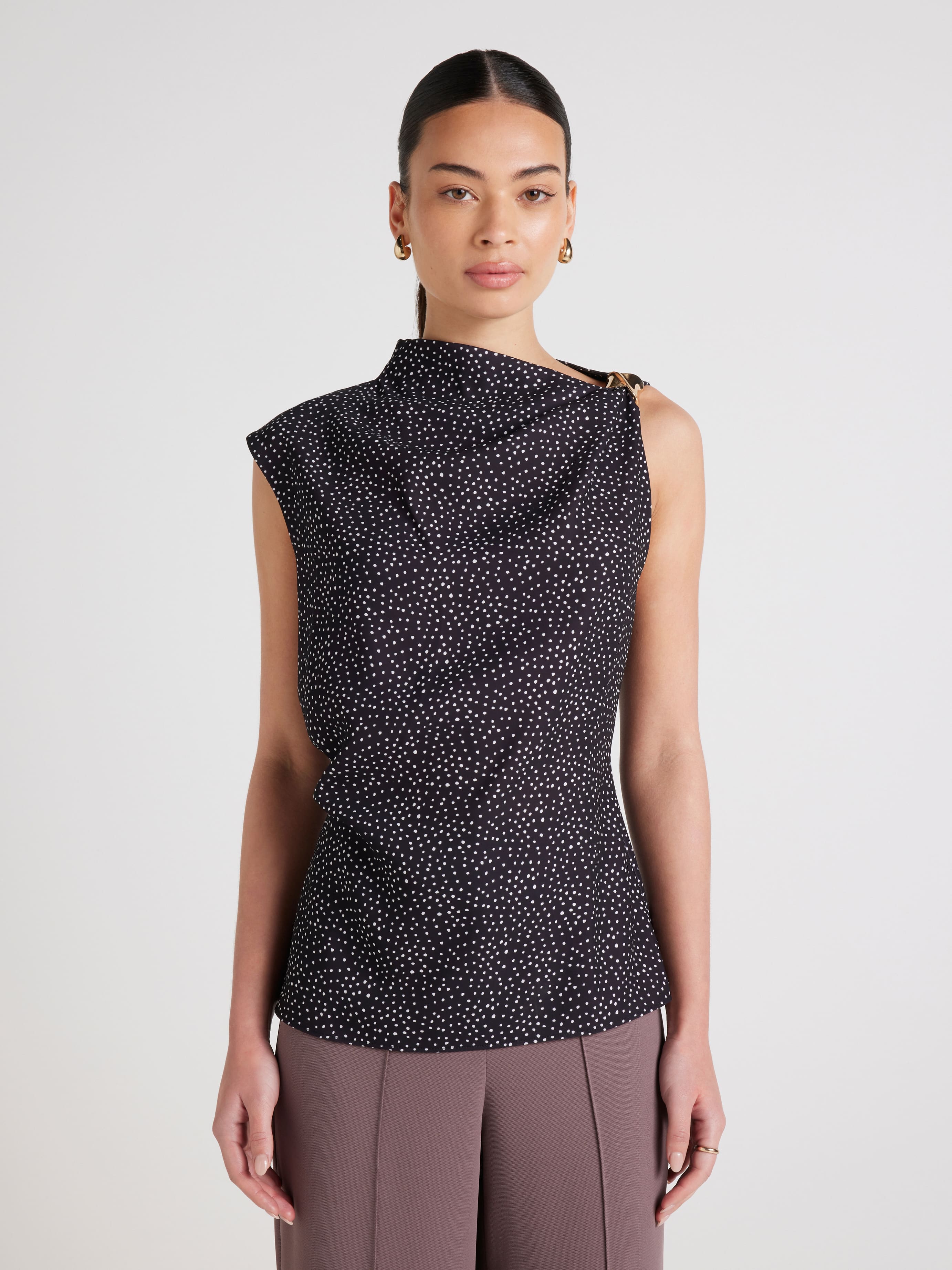 Dallas Hardware Detail Top