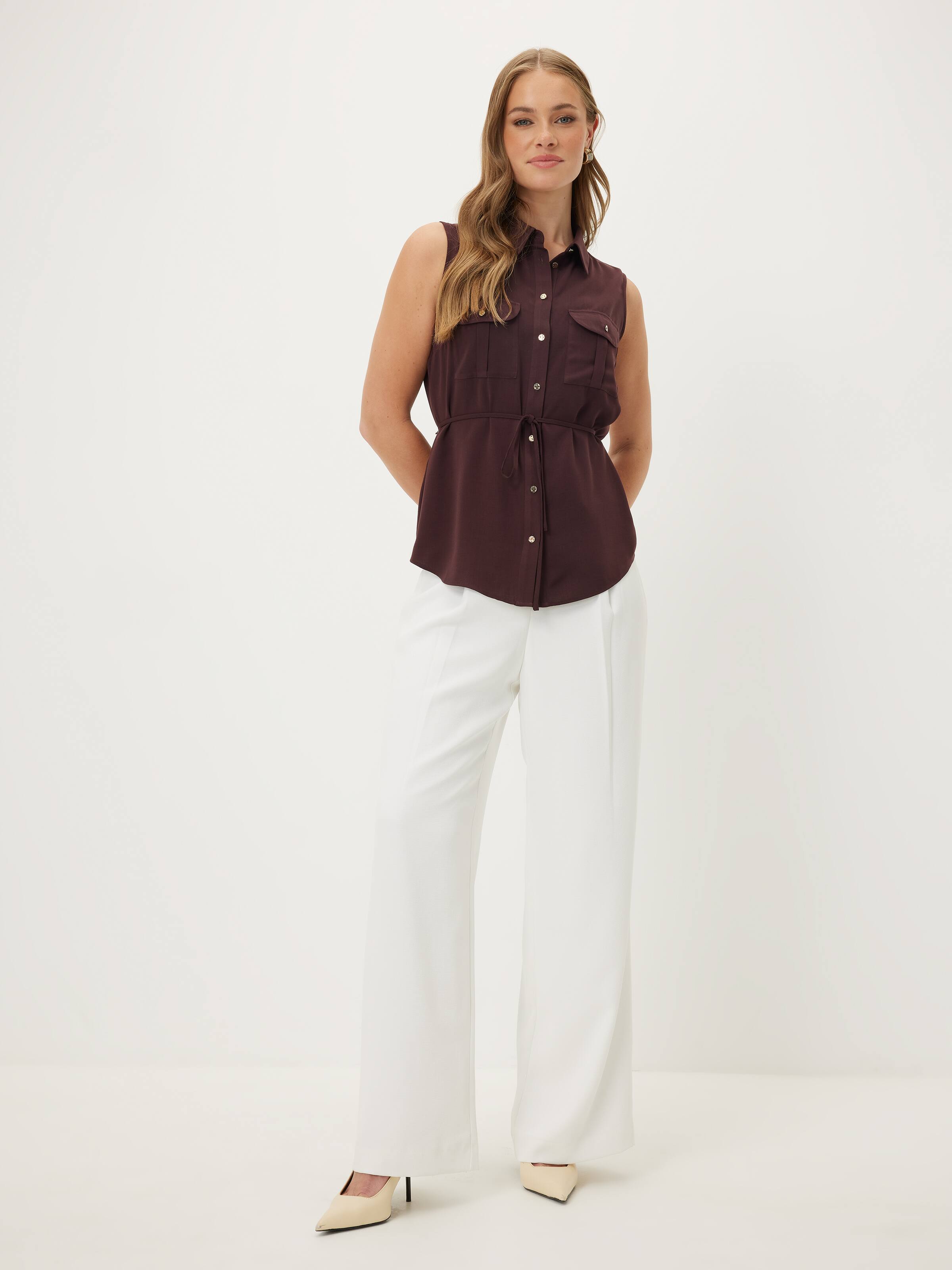 Jade Sleeveless Shirt