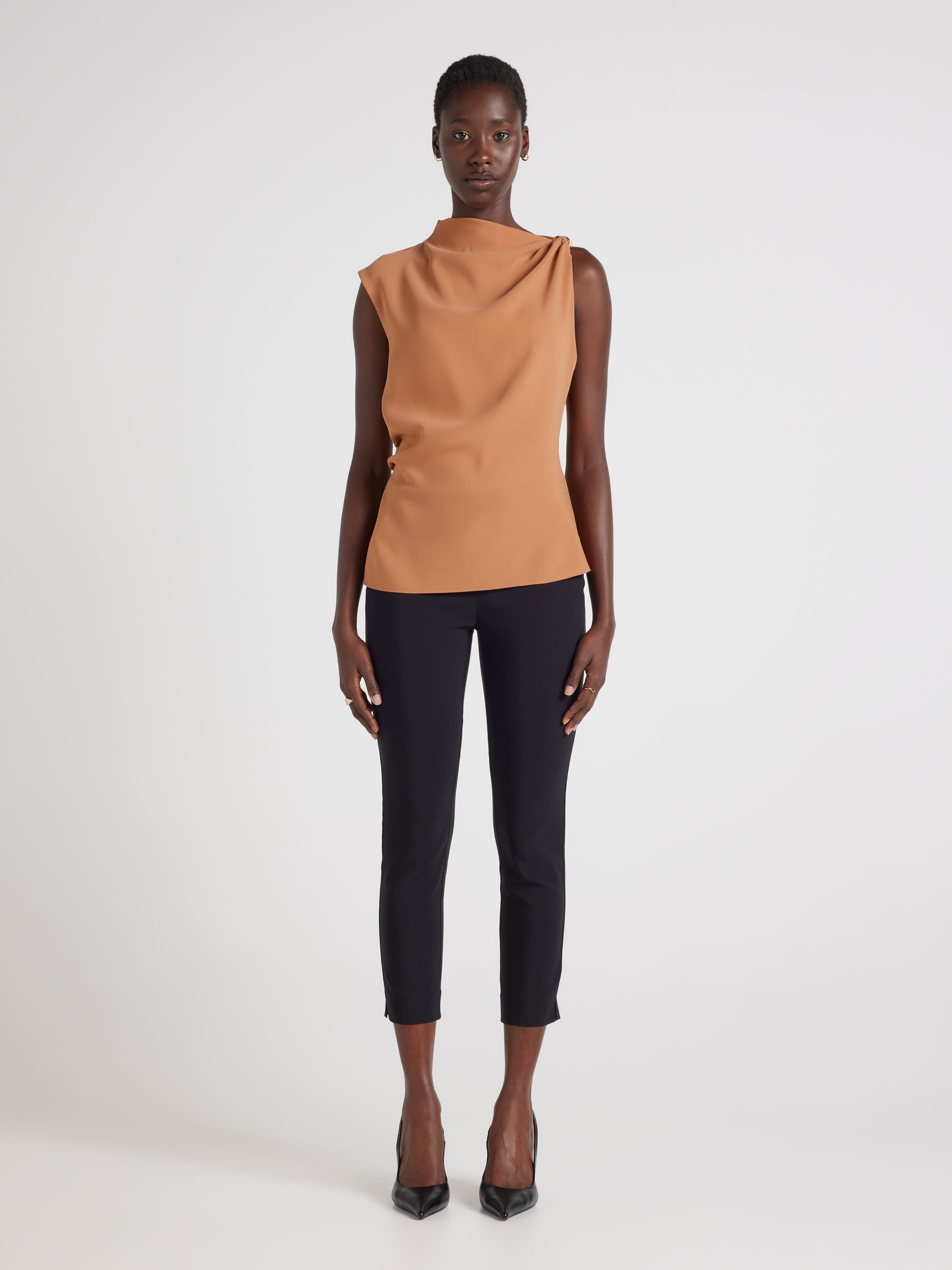 Dallas Hardware Detail Top