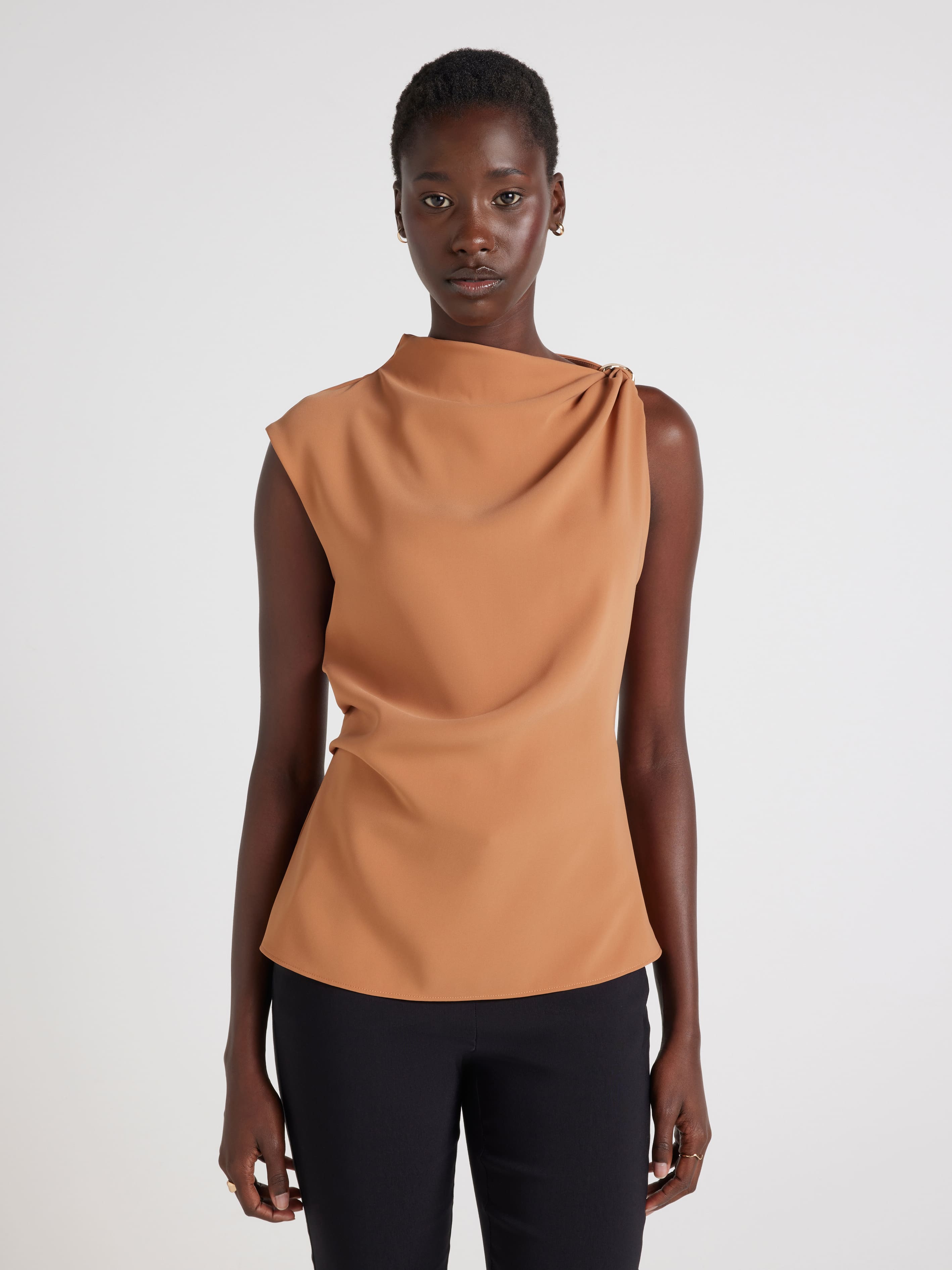 Dallas Hardware Detail Top