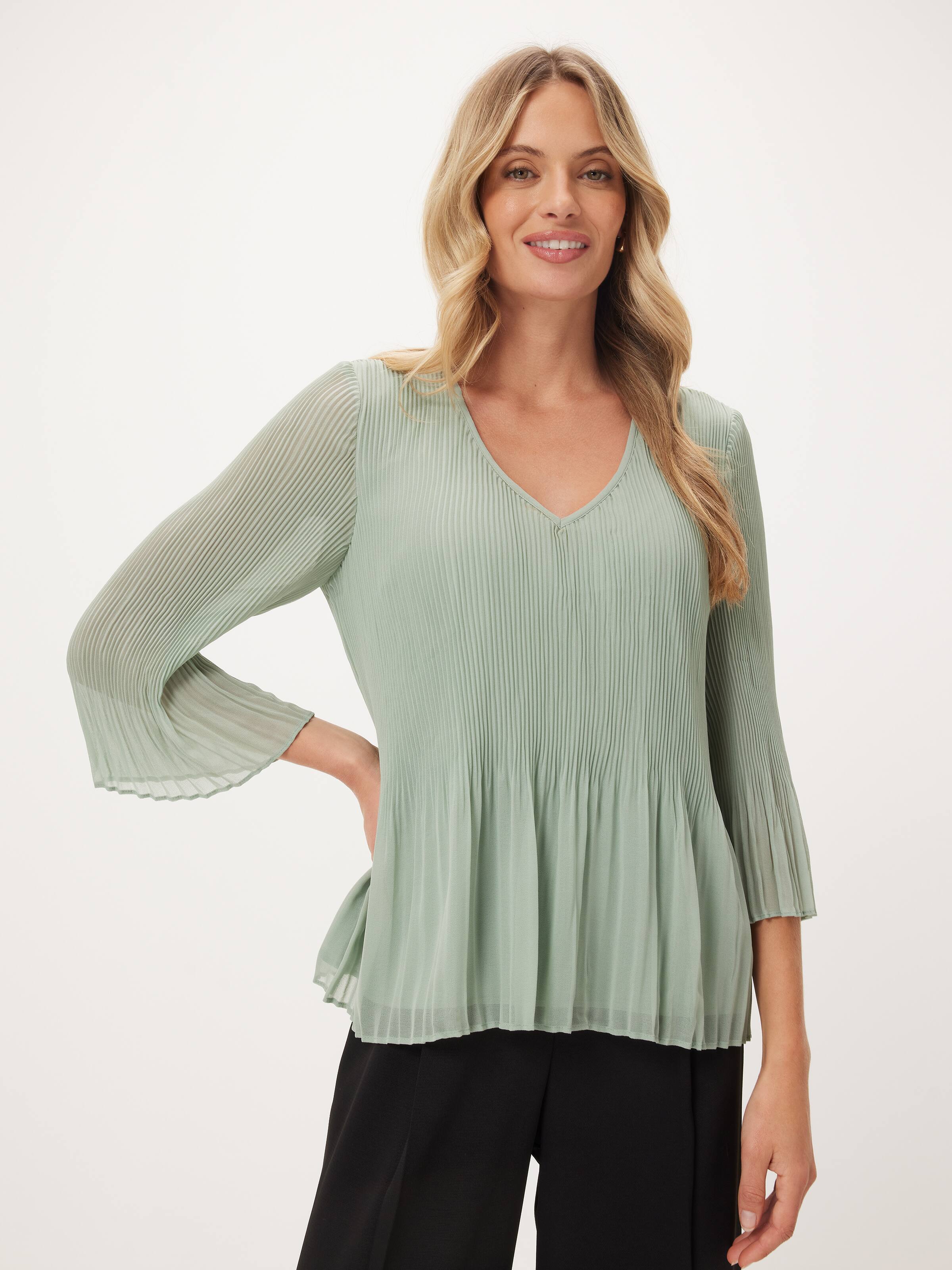 Mia Plisse V Neck Top