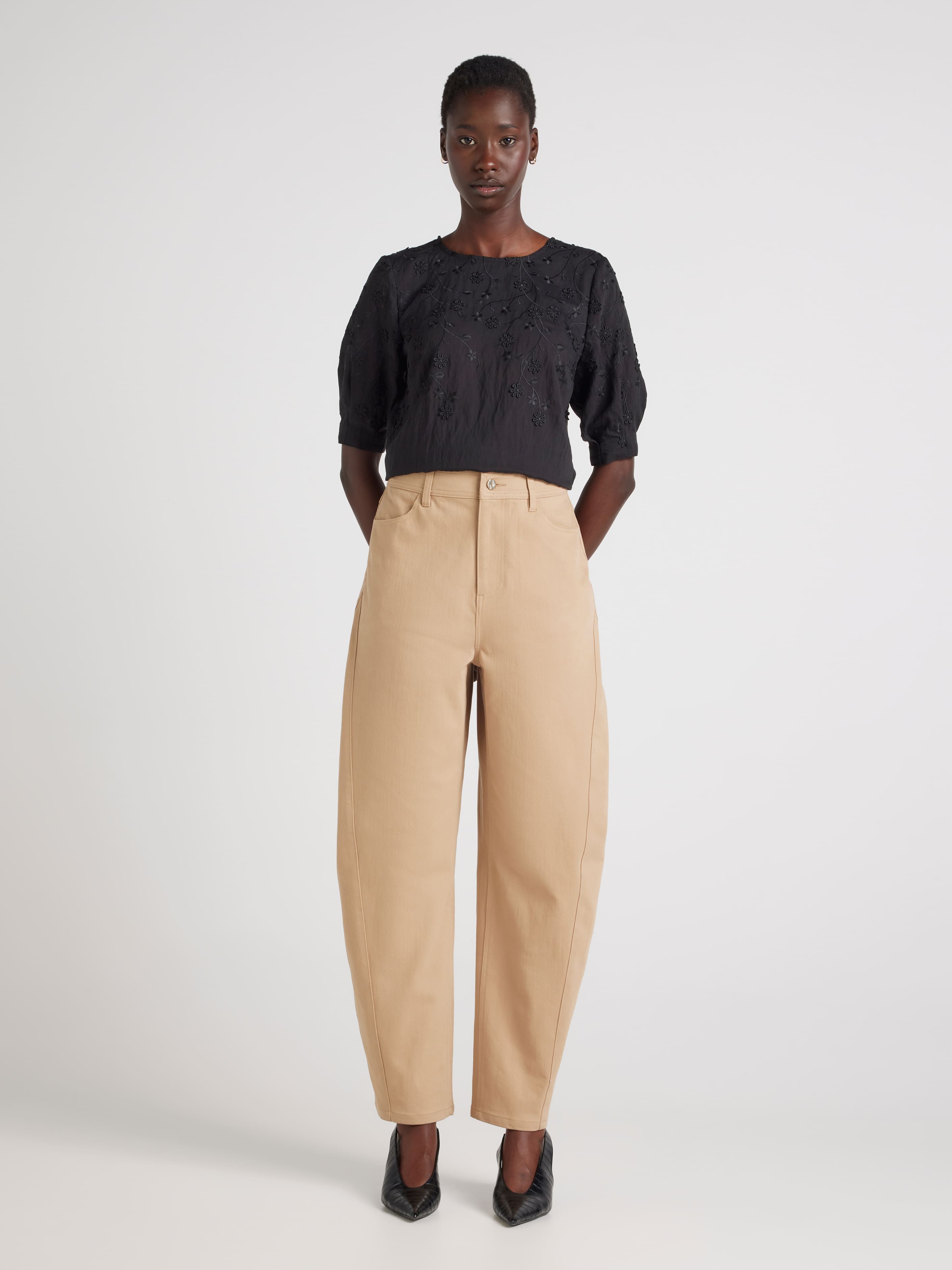 Simmy Embroidered Shell Top