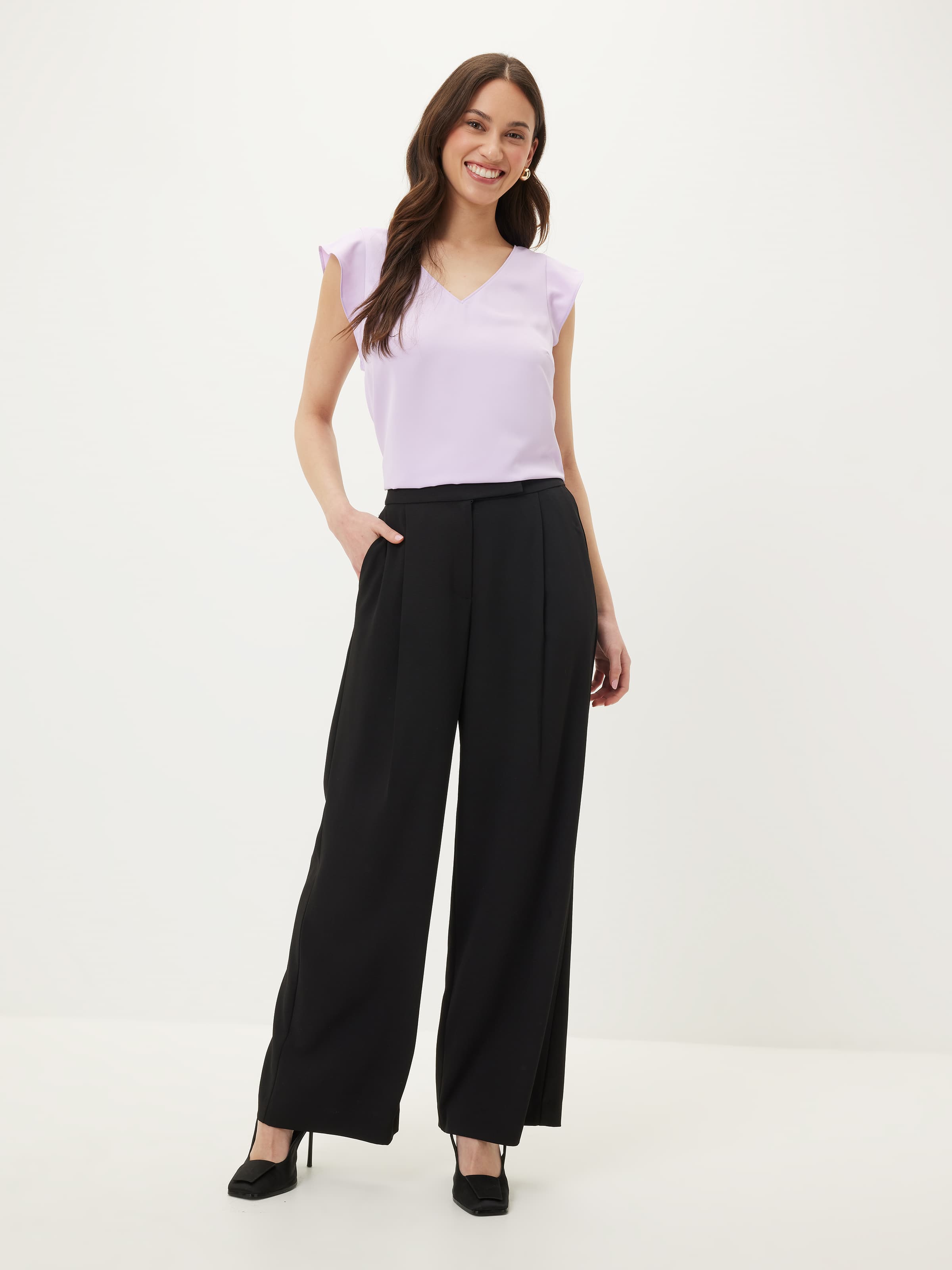 Carrie Core V-Neck Top