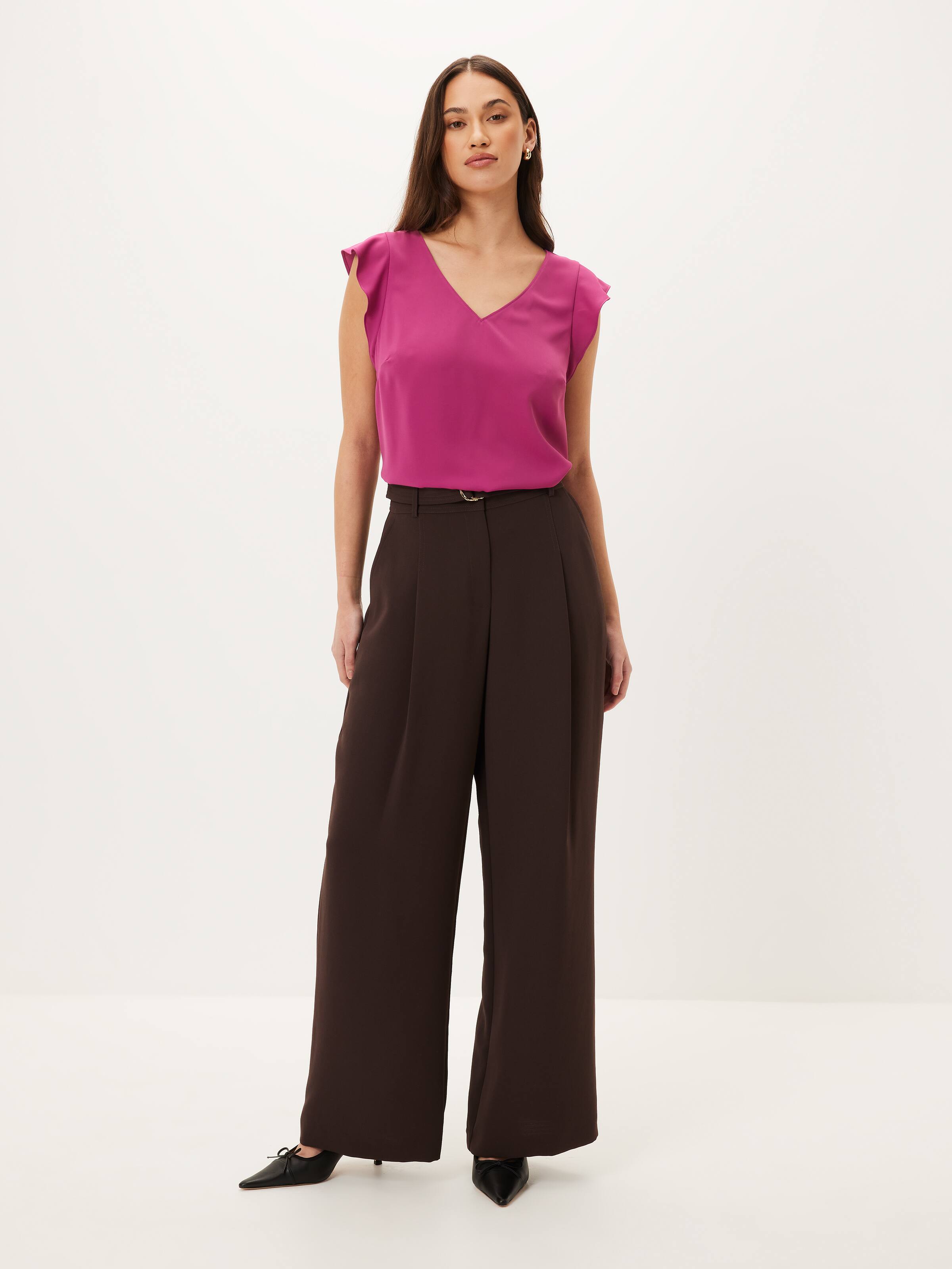 Carrie Core V-Neck Top