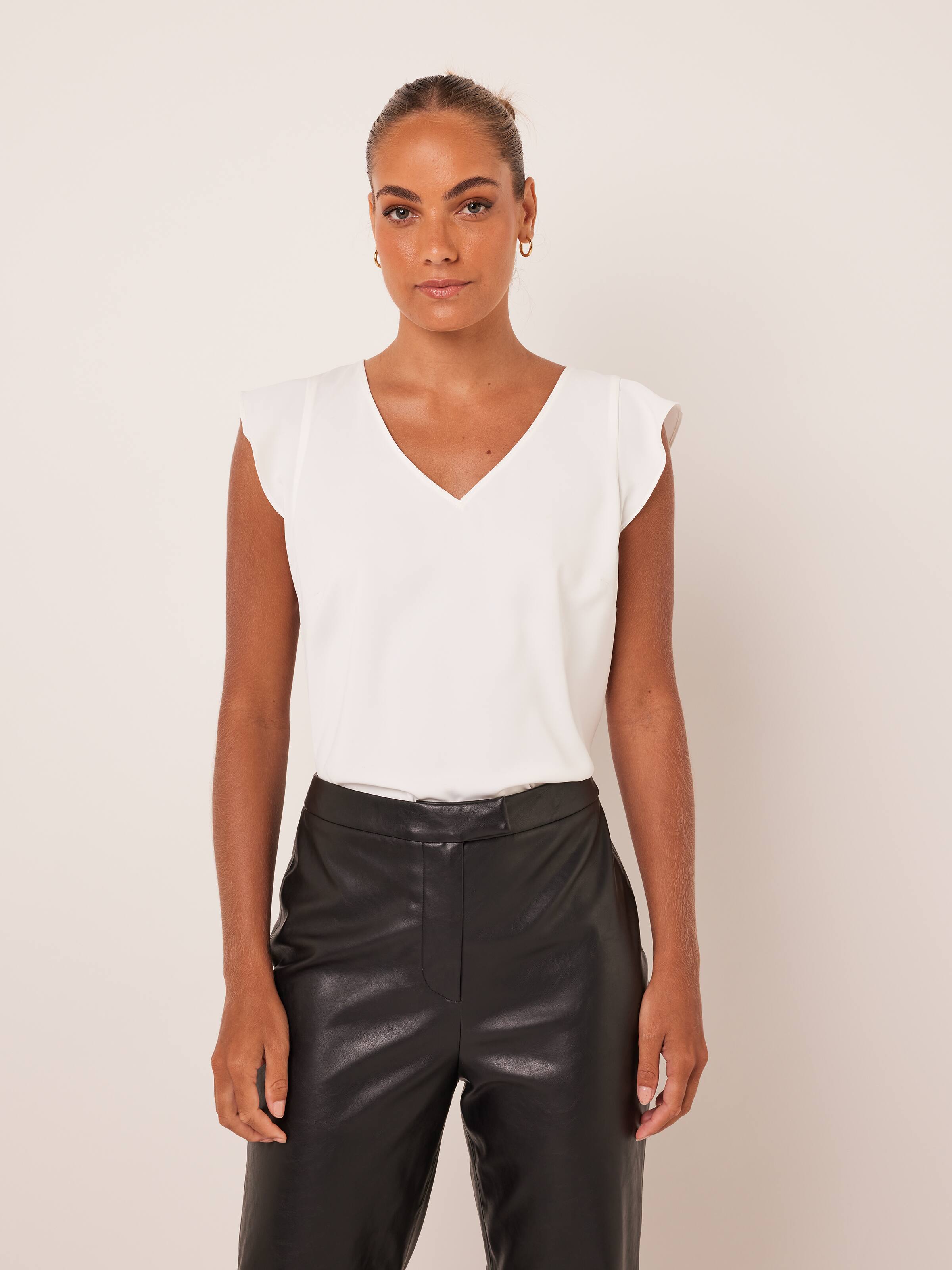 Carrie Core V-Neck Top