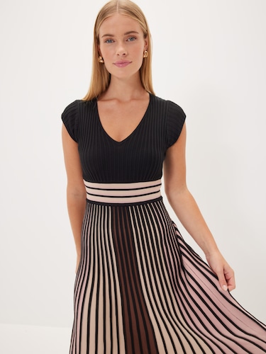 Logan Knit Dress                                                                                                                