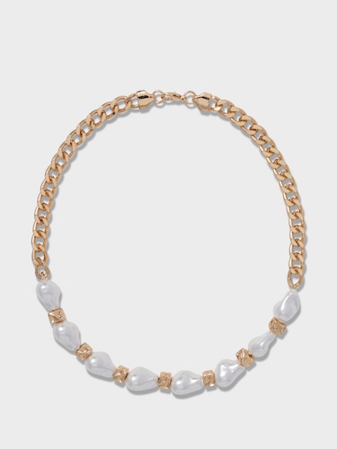 Presley Pearl Necklace                                                                                                          