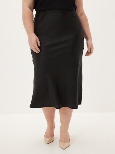 Curve Cupids Bow Satin Skirt                                                                                                    