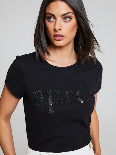 Bella T Shirt                                                                                                                   