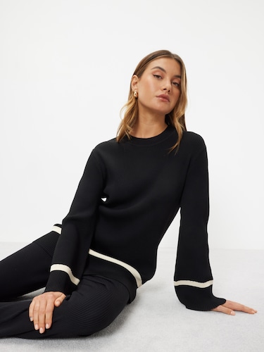 Dariah Knitted Contrast Long Sleeve Top                                                                                         
