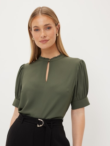 Sophia Keyhole Top                                                                                                              